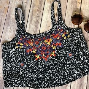 Embroidered Floral Crop Top